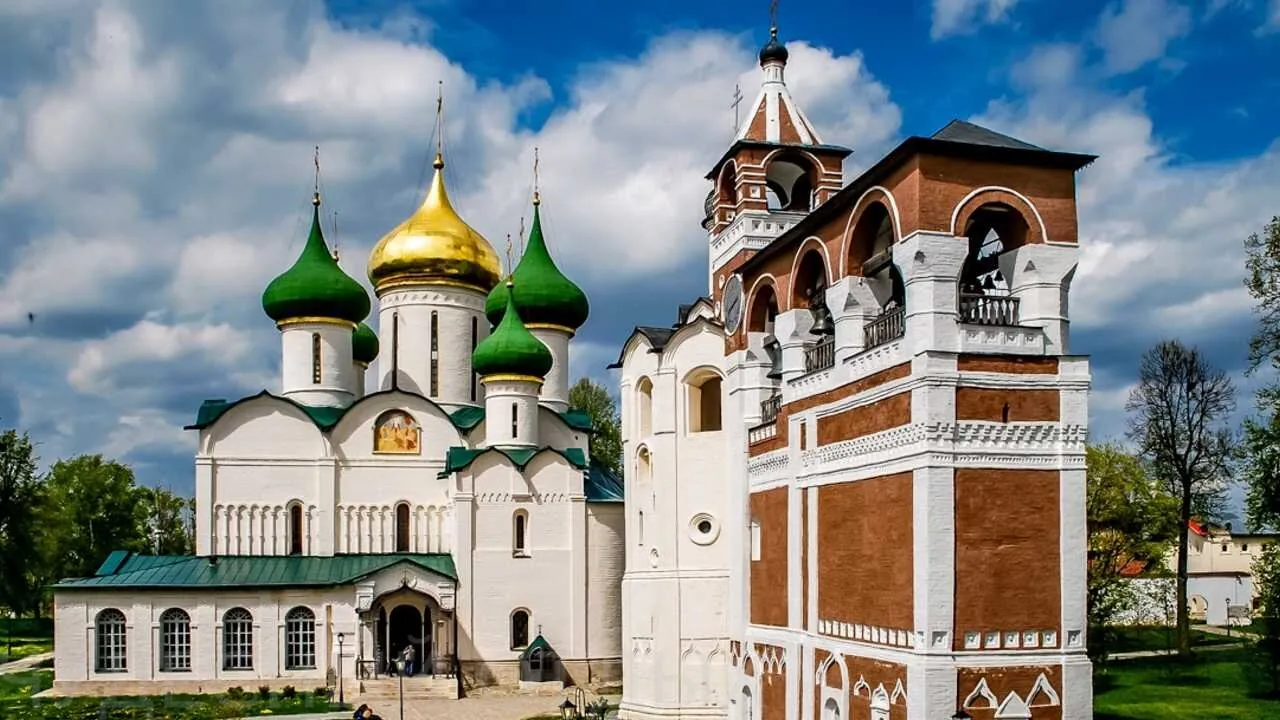 Тишина и безмятежность древнего Суздаля